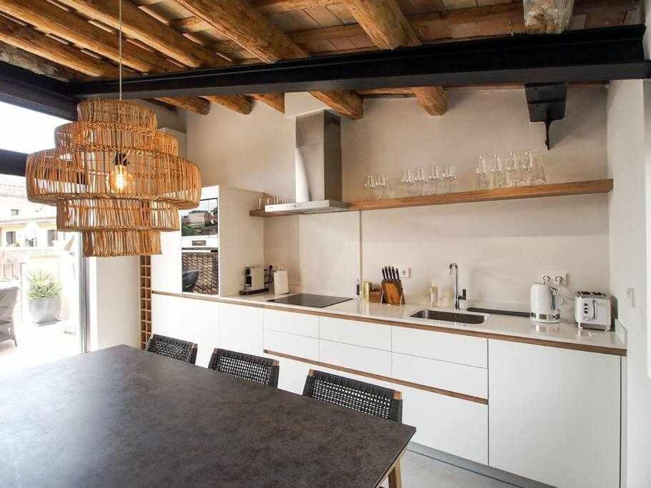 Velo Vern 3 Luxury Penthouse W Views Of City Wall Girona Esterno foto