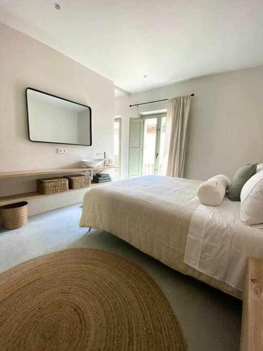 Velo Vern 3 Luxury Penthouse W Views Of City Wall Girona Esterno foto