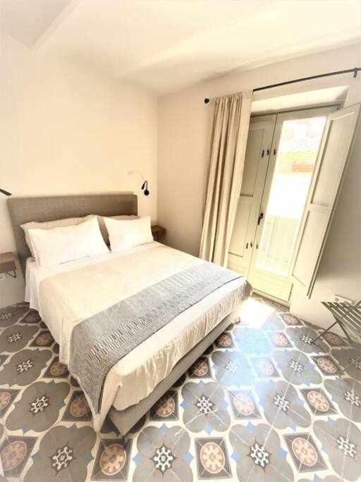Velo Vern 3 Luxury Penthouse W Views Of City Wall Girona Esterno foto
