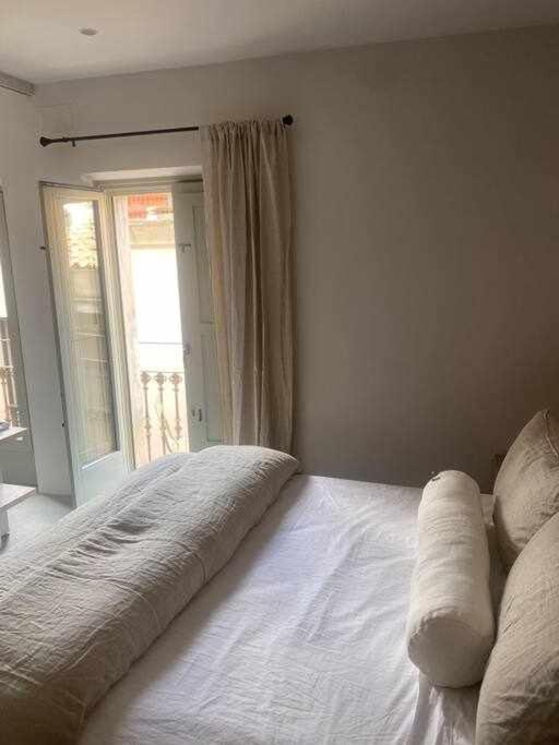 Velo Vern 3 Luxury Penthouse W Views Of City Wall Girona Esterno foto